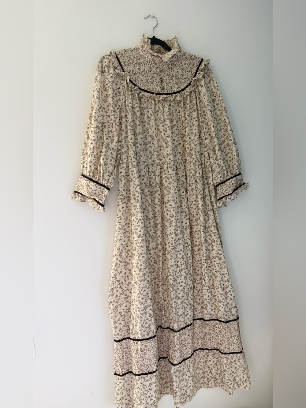 Vintage Cottagecore Floral Prairie Maxi Dress - Picture 2 of 13